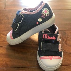 Minnie Mouse girl shoes